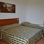 Nicolaj Szálloda 3*