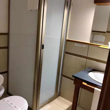 尼古拉酒店 3* 滨海波利尼亚诺